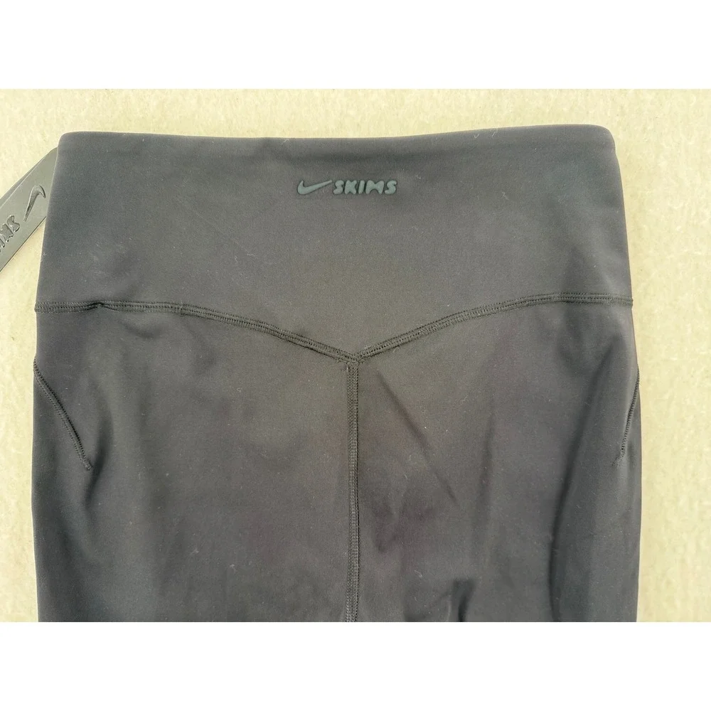 Nike x SKIMS - Dri-FIT High Waisted Matte Leggings - Black - S - Womens